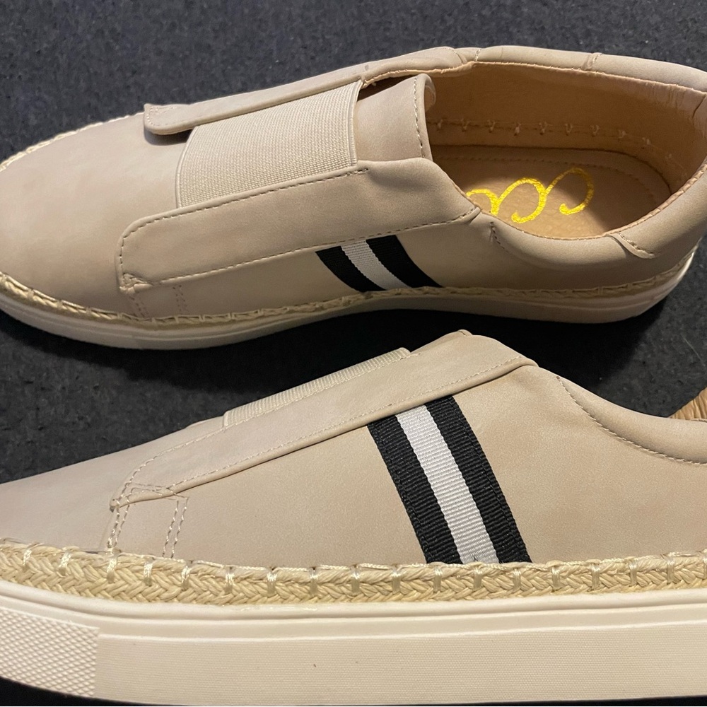 CCOCCI Women's Striped Sneakers